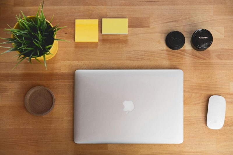 silver macbook